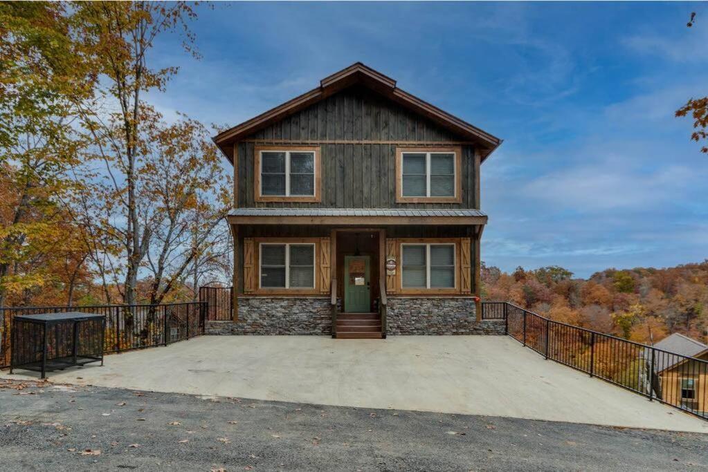 Blue Moon Ridge: Brand New Cabin! 5 Bedrooms, Pool/Hot Tub, Theatre Піджен-Фордж Екстер'єр фото