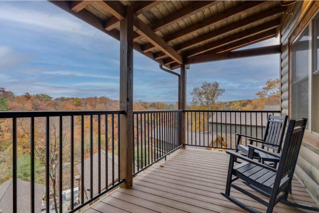 Blue Moon Ridge: Brand New Cabin! 5 Bedrooms, Pool/Hot Tub, Theatre Піджен-Фордж Екстер'єр фото